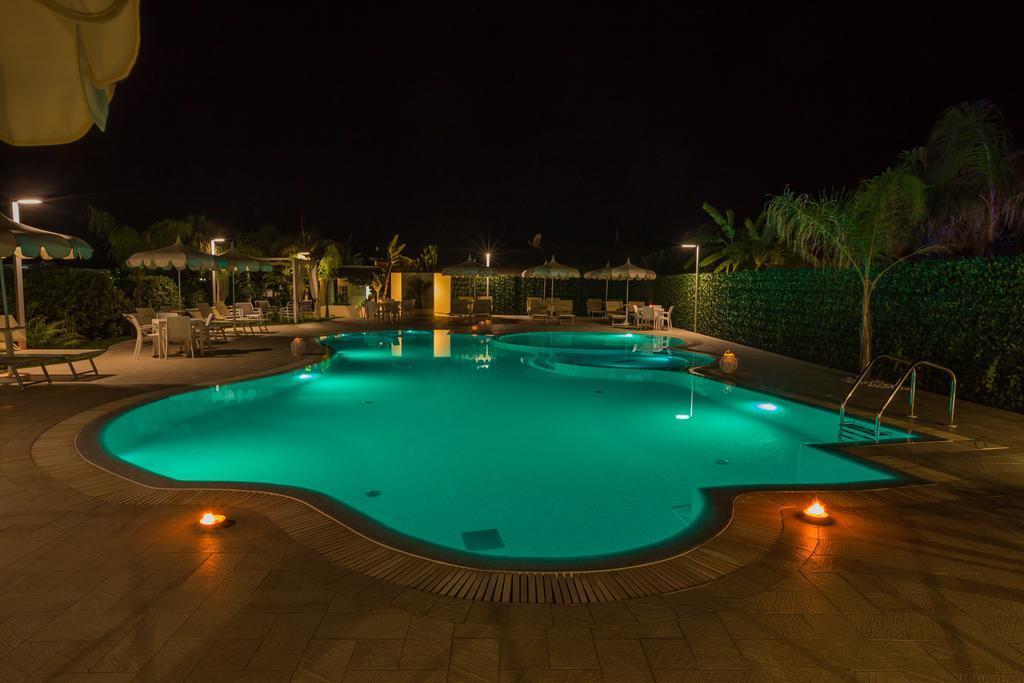 Blu Tropical Hotel Zambrone Exterior foto