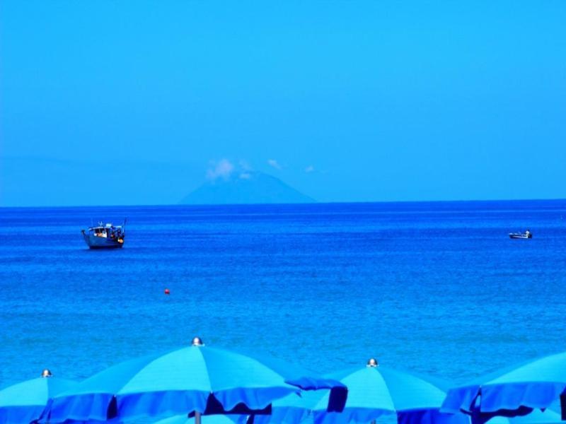 Blu Tropical Hotel Zambrone Exterior foto
